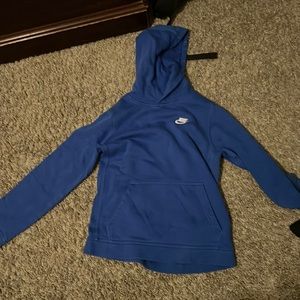 Blue Nike sweatshirt 25$ negotiable